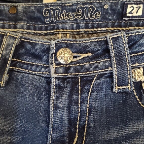 Miss Me Easy Capri Embellished Thick Stitched Jeans Size 27 Style JP5873EP - Picture 8 of 13